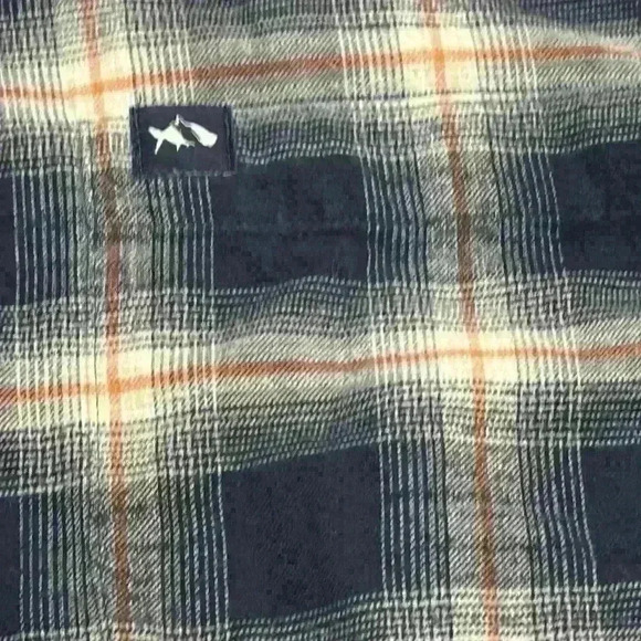 Fish Hippie Company Broadwater Rumfront Collection Plaid size Medium - Picture 2 of 9